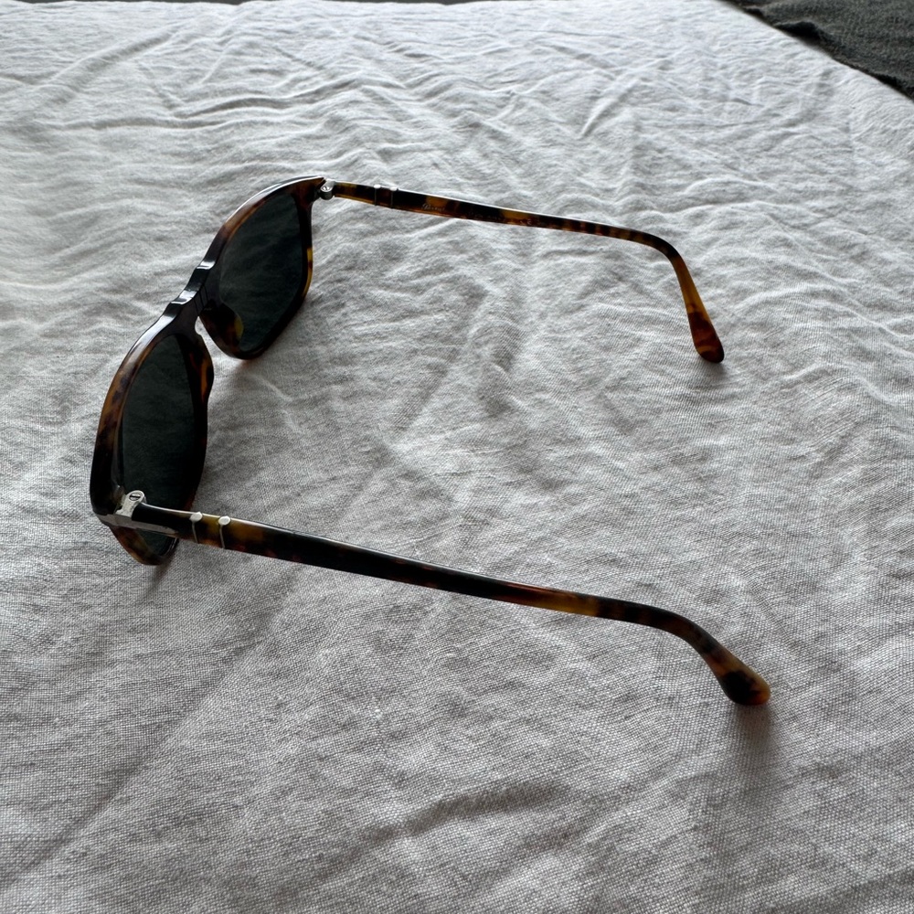 Persol 3059S Men’s Sunglasses - Picture 3 of 5
